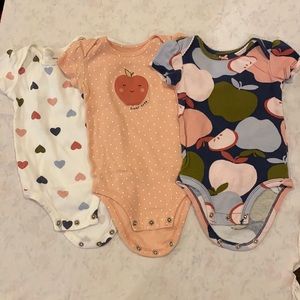 6MONTH (3 set body suits) carter’s